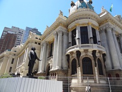 149 Opera House with statue of conductor